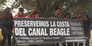 Manifestación de ambientalistas en contra del Corredor Beagle\u002E