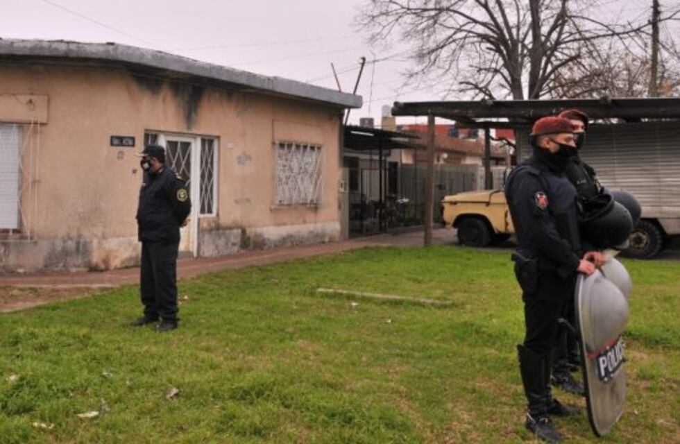 La autopsia confirmó que el ladrón muerto durante un robo en Quilmes recibió dos balazos