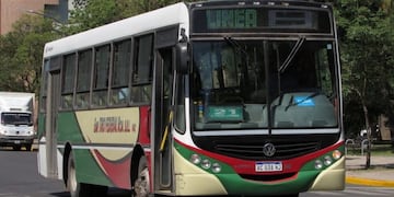 Hubo cambios en la ruta de los colectivos\u002E (Web)\u002E