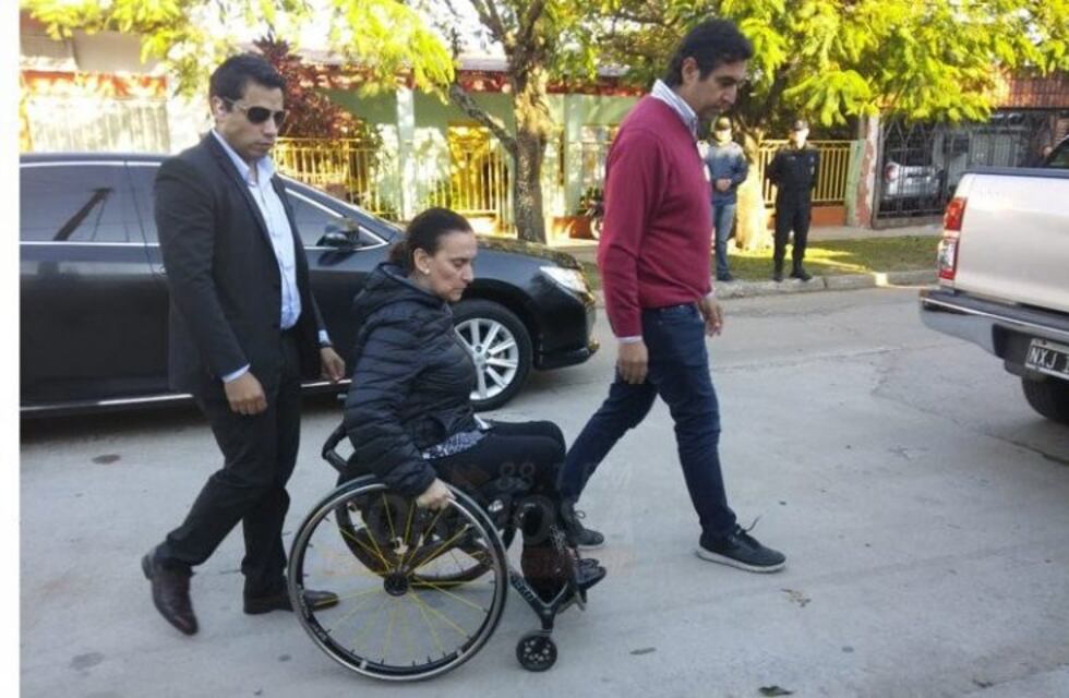 Dirigentes de Cambiemos acompañaron a Naidenoff en el entierro de su mujer y su hijo