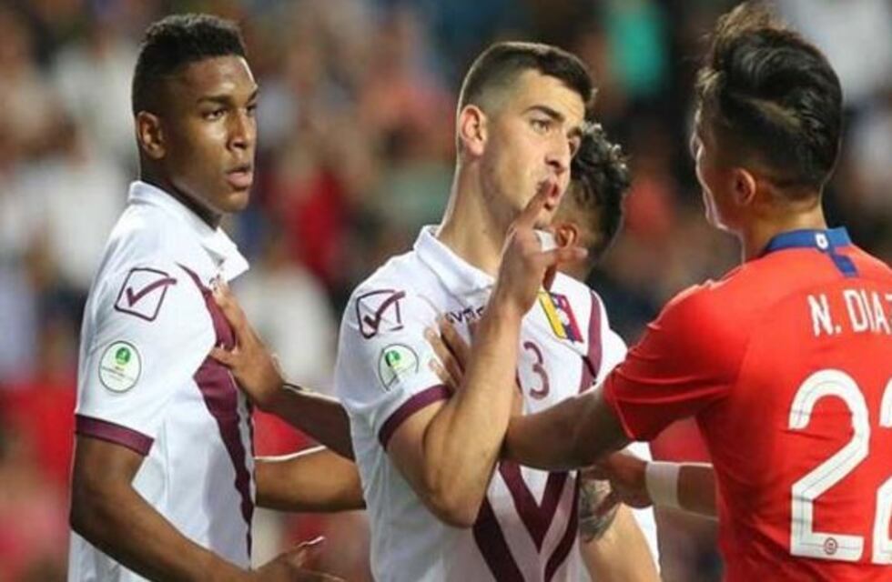 Futbolista chileno del Sub 20 le dijo "muerto de hambre" a un venezolano y tuvo que disculparse