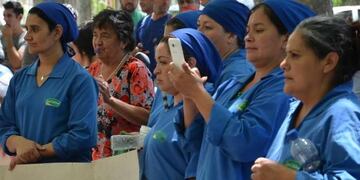 El gobierno de Mendoza ofreció un crédito por 40 millones de pesos para la continuidad de la conservera La Colina\u002E