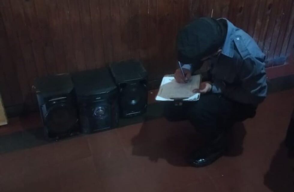 Secuestran una moto y un equipo de sonido por una denuncia de ruidos molestos