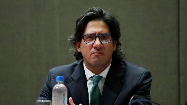 BAS008. BUENOS AIRES (ARGENTINA), 04/04/2017.- German Garavano, Ministro de Justicia de Argentina, participa hoy, martes 4 de abril de 2017, durante la conferencia