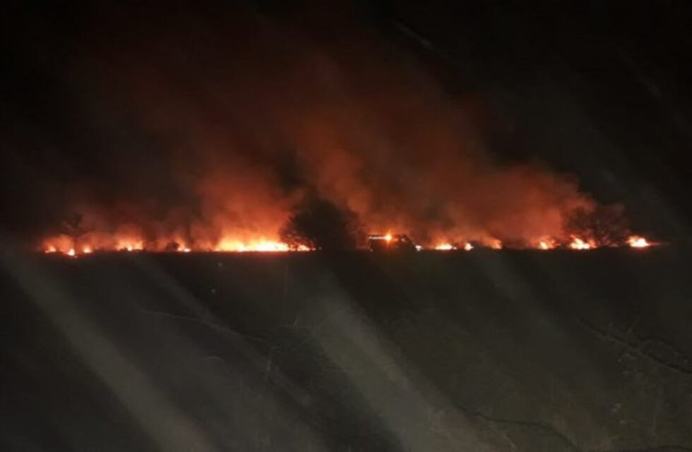 Defensa Civil sofocó un incendio en la capital riojana