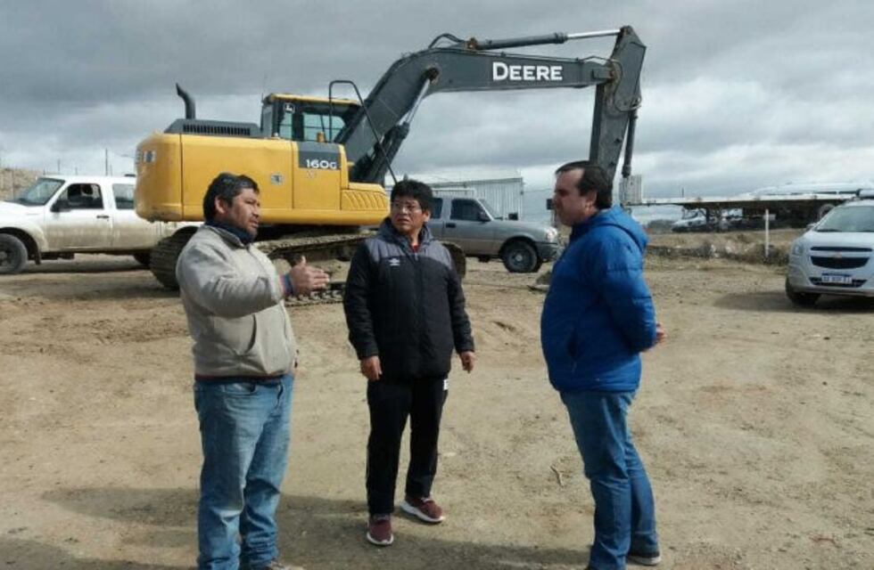 Continúa la obra de extensión de agua en Barrio Patagonia