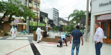 El intendente, Jorge Jofré, supervisa los trabajos de limpieza