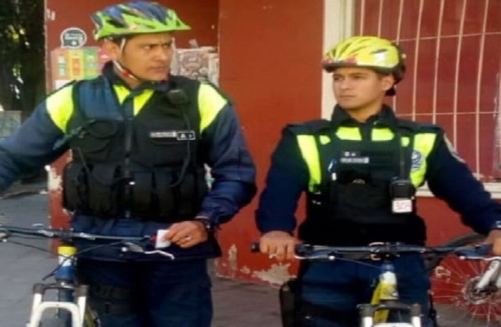 Un policía le salvó la vida a un pequeño de tres años