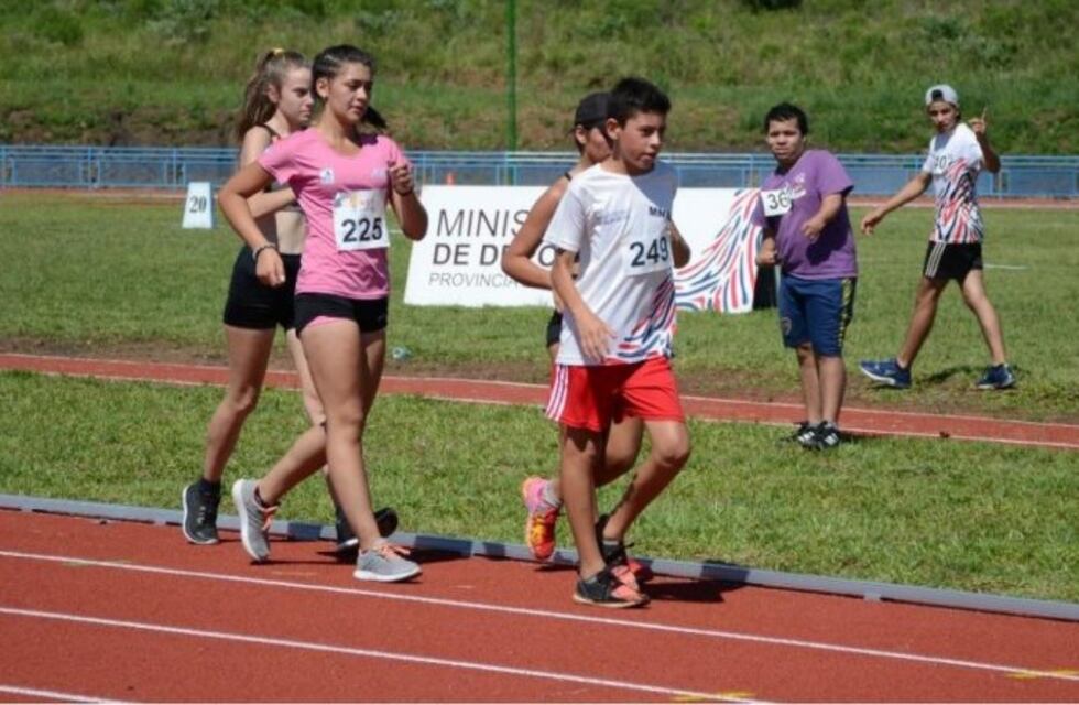 Milagros Paiva: histórica inauguración de la pista sintética con una victoria