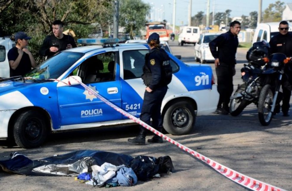 Encontraron a un joven muerto en el interior de un auto con disparos en la nuca y el pecho