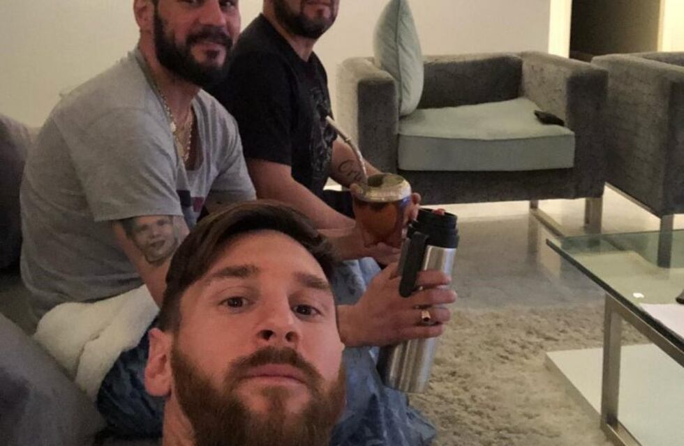 Tarde familiar: Messi se reunió con sus hermanos y Di María mandó un saludo especial