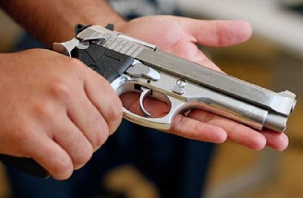 A un custodio de Gobernación le robaron el arma