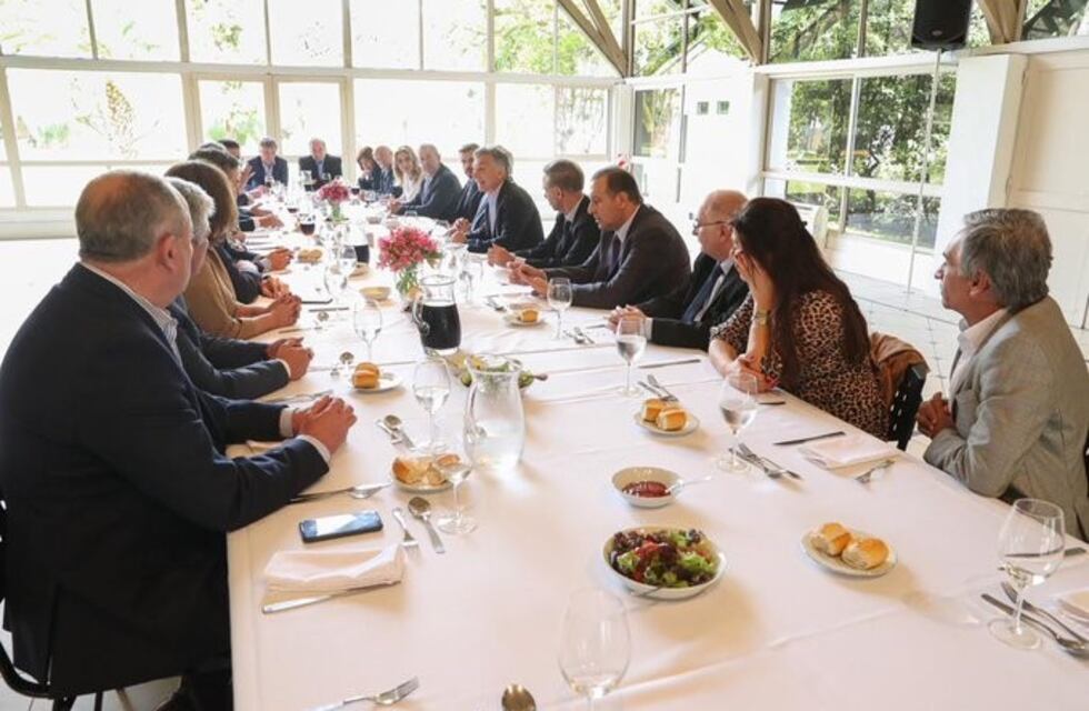 Mauricio Macri almorzó con senadores de Juntos por el Cambio en Olivos