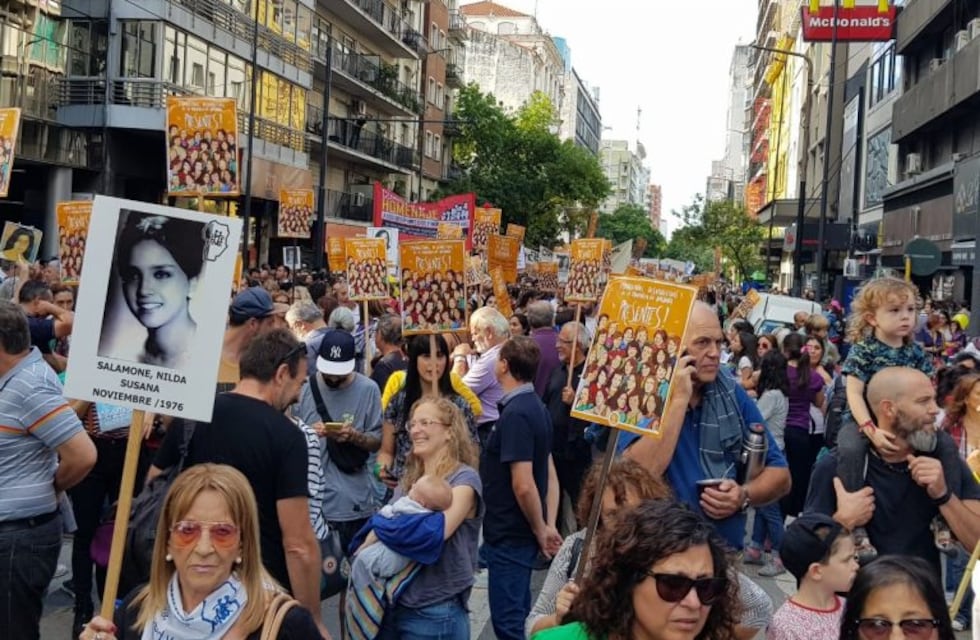 Masiva marcha en Córdoba por el Día de la Memoria y el Nunca Más