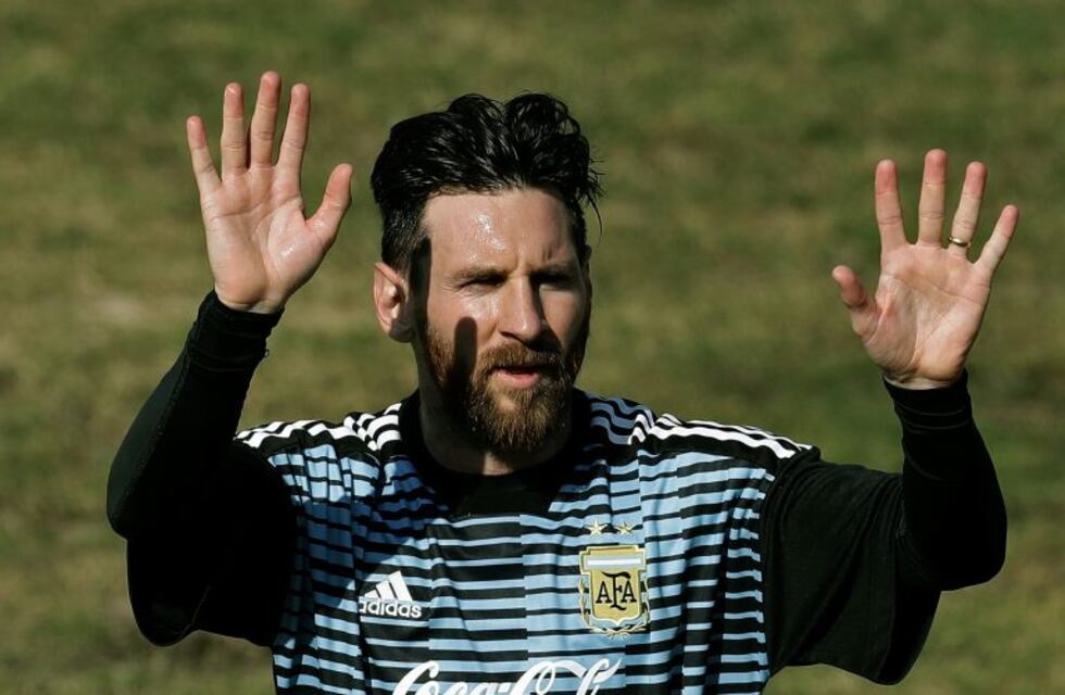 Messi volvió a ilusionar a la hinchada leprosa y ratificó el anhelo de jugar en Newell's