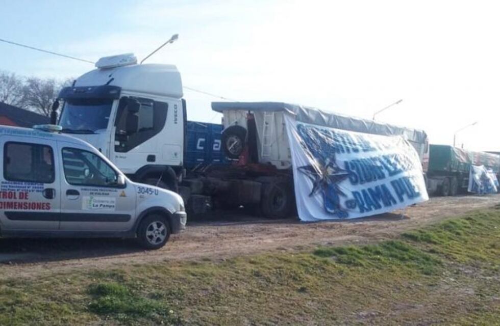 Un operativo de control en La Pampa demoró varios camiones por exceso de carga