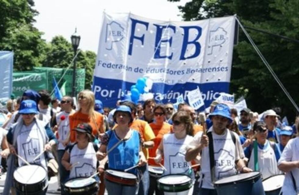 El gobierno bonaerense convocó a los gremios docentes para el lunes