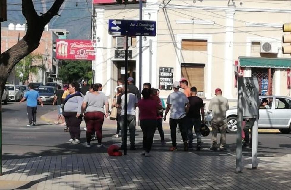 Trabajadores precarizados del Municipio realizaron una protesta por mejora salarial