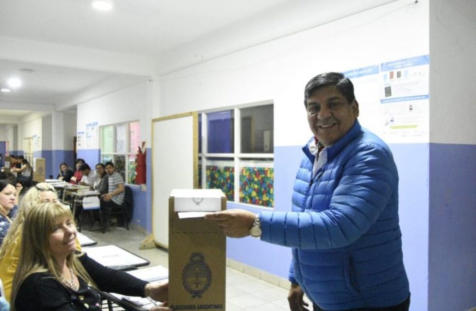 Elecciones en Tierra del Fuego: emitió su voto el Vicegobernador Juan Carlos Arcando