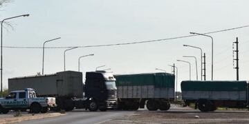 La clausura en al playa de camiones de Vicentín en Ricardone se prolongó durante todo el fin de semana\u002E (Archivo)