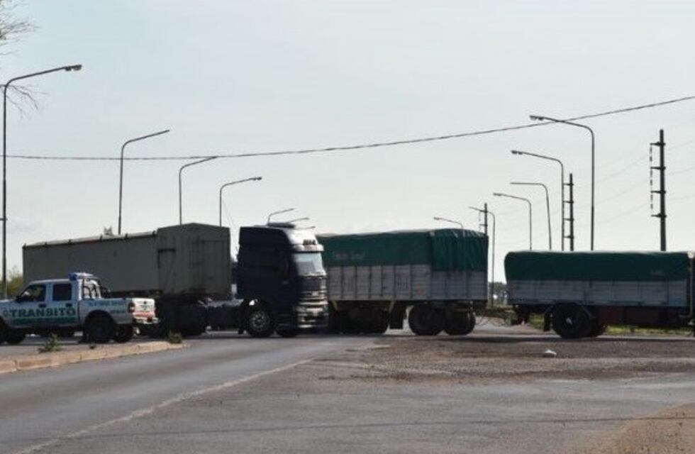 ¿Se destraba el conflicto? Acuerdan suba del 12% para las tarifas del transporte de granos
