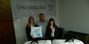 Entregan material promocional al área de Turismo de Puerto Deseado