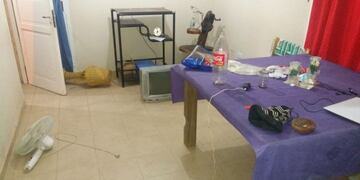 Por la ventana los ladrones sacaban las cosas que intentaron llevarse\u002E