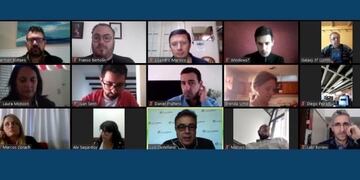 Reunión de los concejales, parte del gabinete y el Intendente Luis Castellano