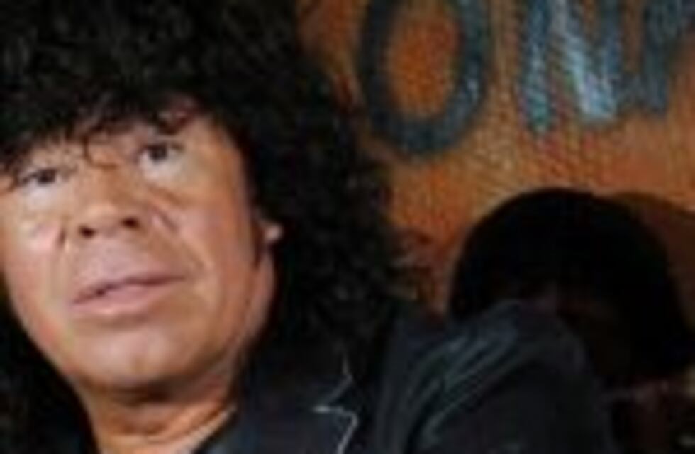 La Mona Jiménez será operado de las cuerdas vocales