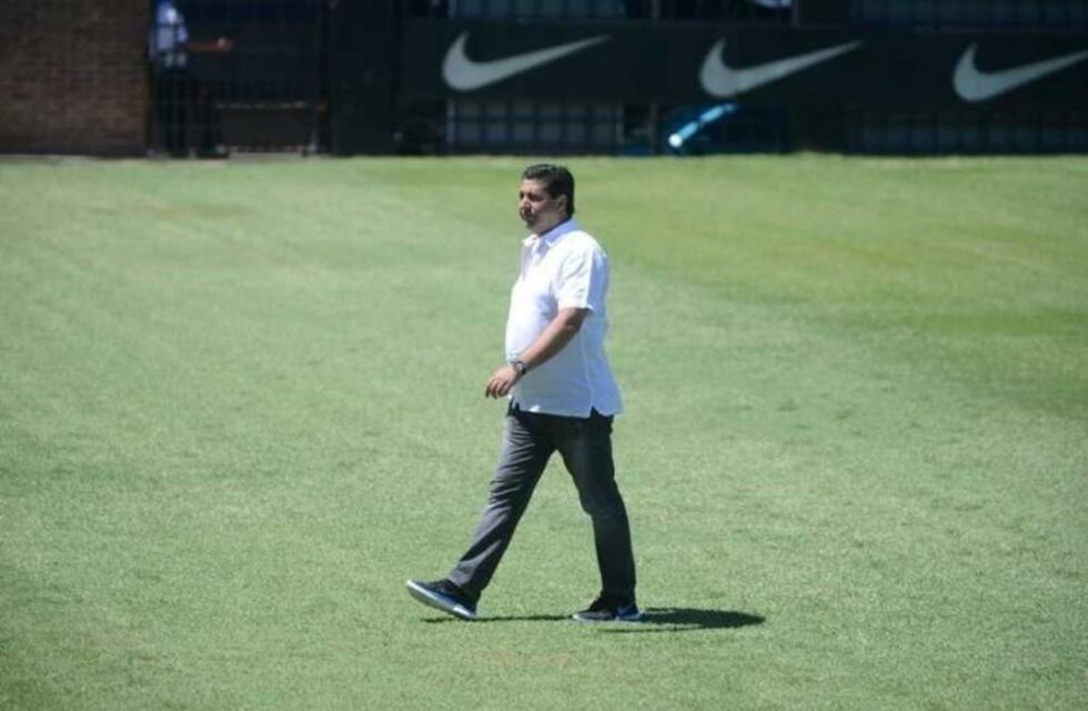 Angelici retó a los jugadores de Boca y les recriminó la actitud ante River