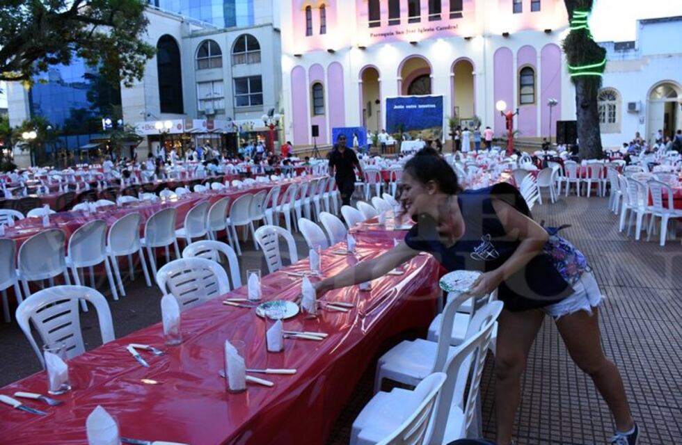 Violenta tormenta dejó cuatro heridos en una cena solidaria en la Catedral