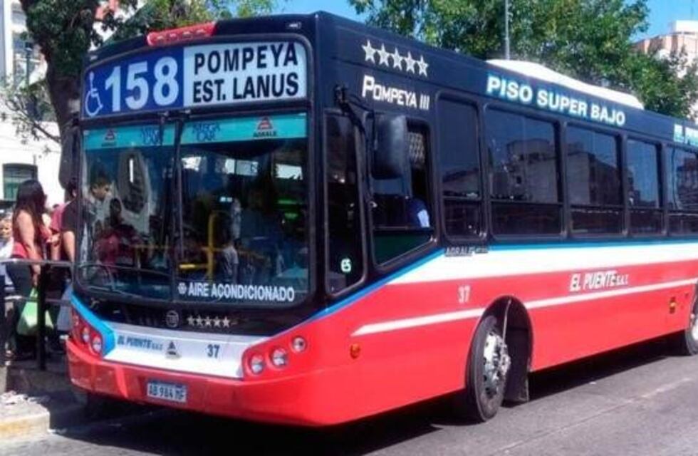 Delincuentes asaltaron a los pasajeros de un colectivo y lograron escapar tras un tiroteo