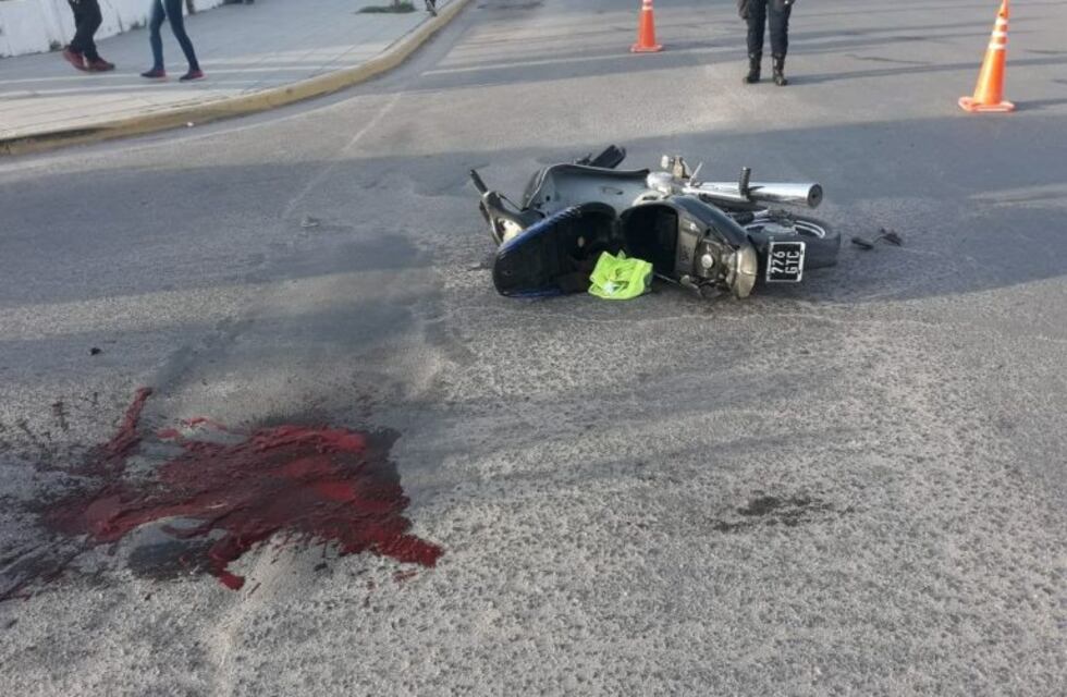 Hombre de 40 años se encuentra grave tras sufrir un accidente en moto