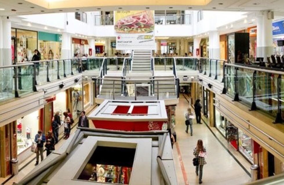 Le robaron un costoso reloj a un funcionario judicial y lo vendían por internet