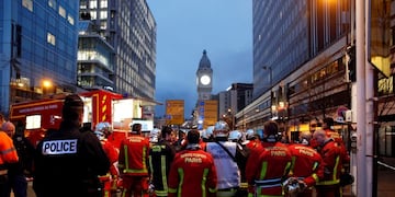Incendio y evacuación en una estación de trenes de París\u002E (REUTERS)