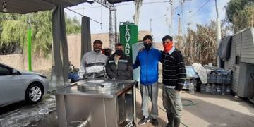 Tienen el Lavadero Alem y con lo que recaudan fundaron un merendero\u002E