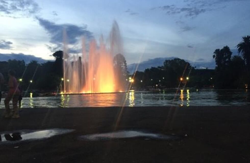 Un joven se le acercó, le preguntó si quería fuego y le disparó en el Parque Independencia