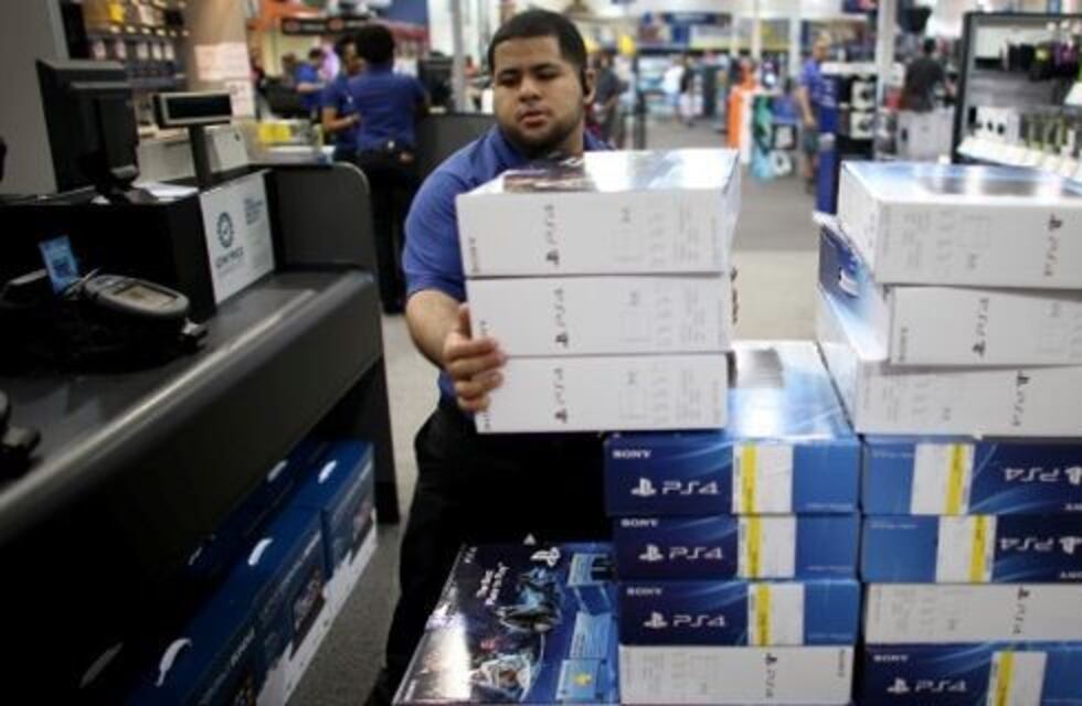 Denuncian que un grupo comando robó un importante cargamento de consolas Playstation 4 en Ezeiza