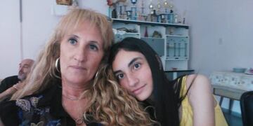 Silvia junto a su hija en cuarentena\u002E