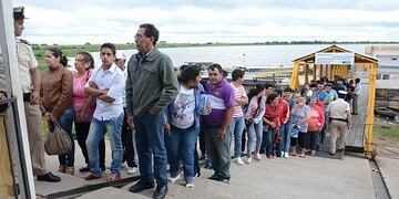 Puerto de Formosa: el día de la elecciones el tráfico fronterizo se incrementa