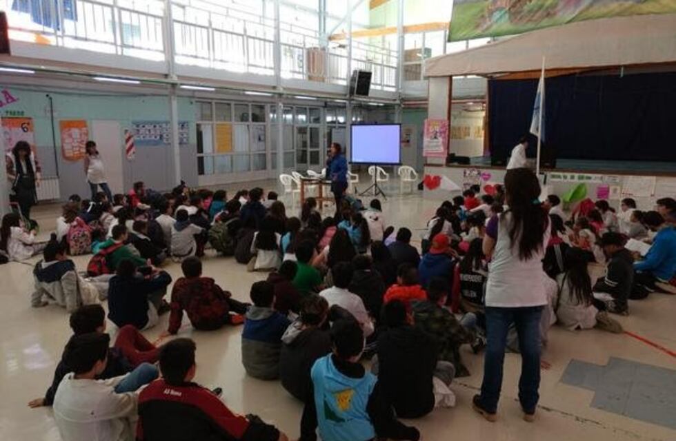 Gobierno capacitó en prácticas de conducción segura