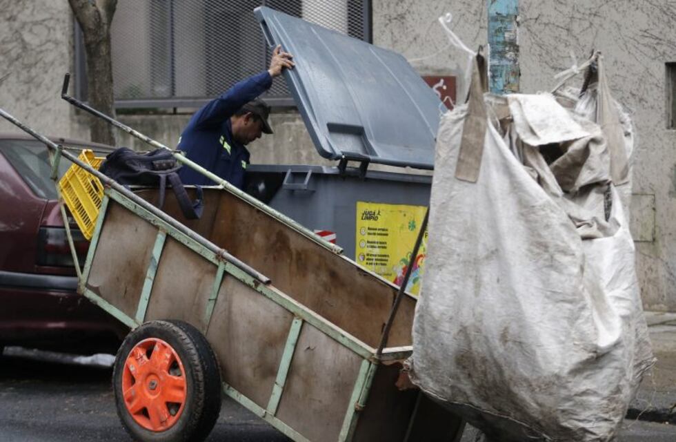 Cartoneros de Córdoba reclaman mercadería y exclaman que no aguantan más la situación