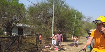 Villa Los Aromos: Vecinos y Bomberos lograron extinguir un incendio\u002E