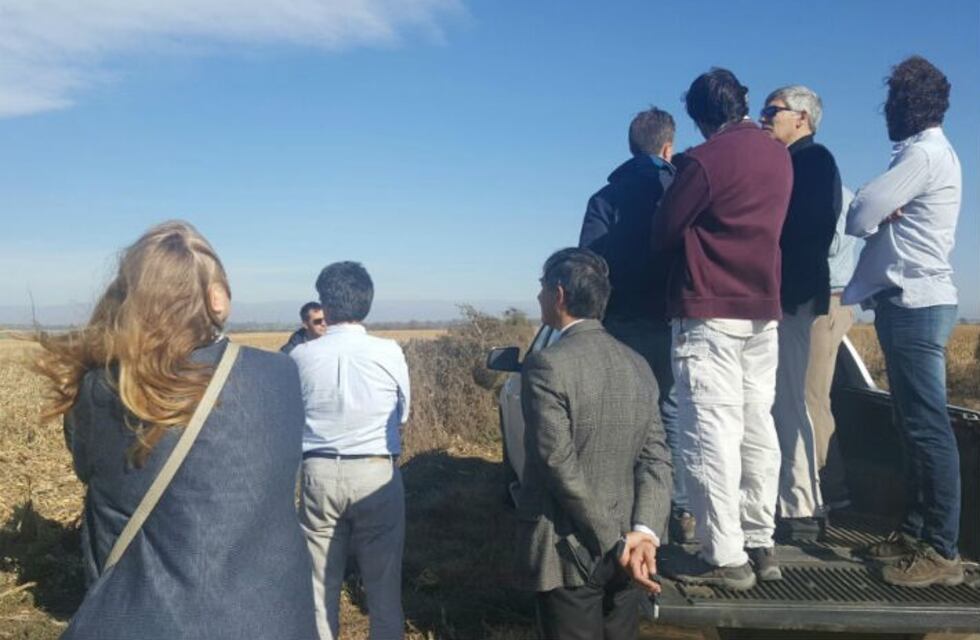 Concejales de la oposición recorren el Villa Parque Santa Ana