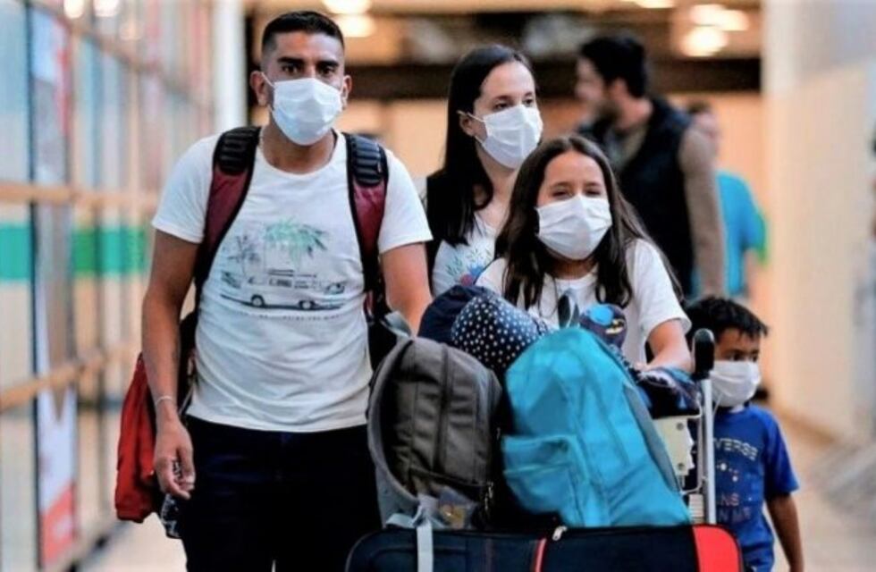 Qué hay que tener en cuenta para cuidar la piel antes y después de usar un barbijo