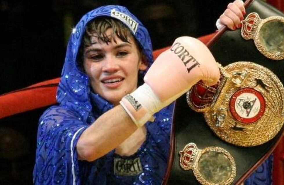 La "Tigresa" Acuña retuvo el título supergallo FIB ante la australiana O'Connell