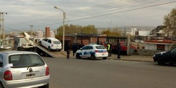 Denuncian robo de dinero del interior del auto\u002E