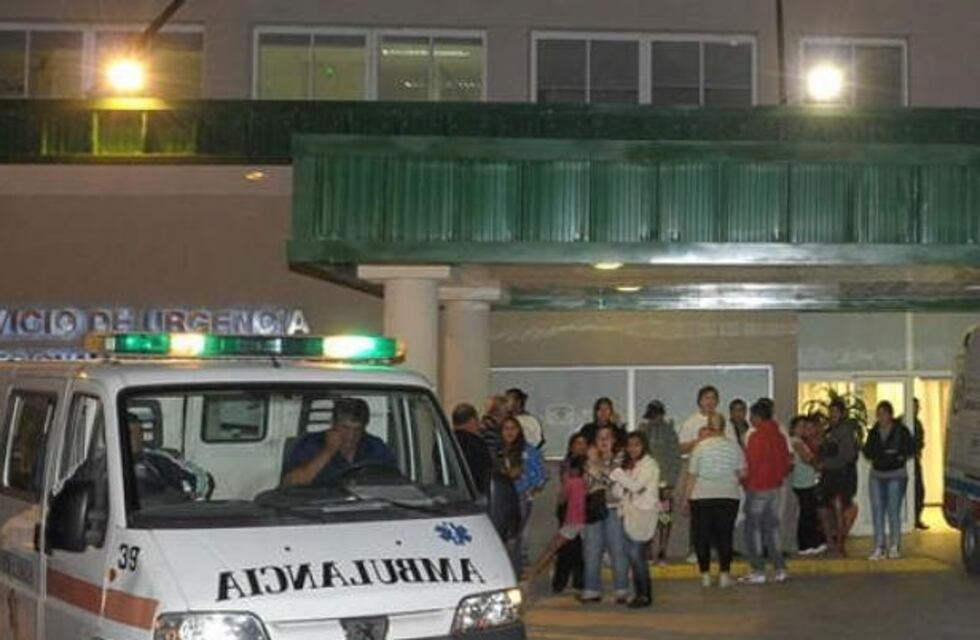 Un choque entre un auto y una moto dejó a un adolescente con múltiples fracturas