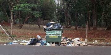 La basura llevaba varios días acumulándose en los contenedores\u002E