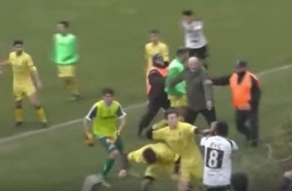 Bahía Blanca: feroz batalla campal entre jugadores terminó con la suspensión del partido